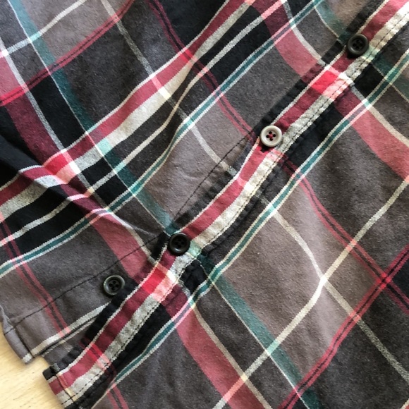 UNIONBAY Flannel Shirt - Picture 4 of 8